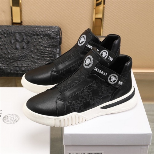 Replica Versace Casual Shoes For Men #814669 $82.00 USD for Wholesale