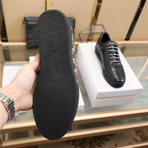 Replica Versace Casual Shoes For Men #814673 $88.00 USD for Wholesale