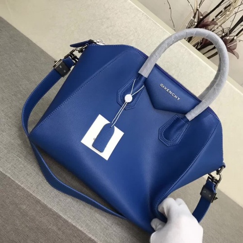 Replica Givenchy AAA Quality Messenger Bags #815550 $192.00 USD for Wholesale