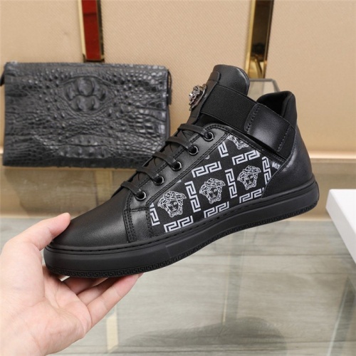 Replica Versace Casual Shoes For Men #815732 $85.00 USD for Wholesale