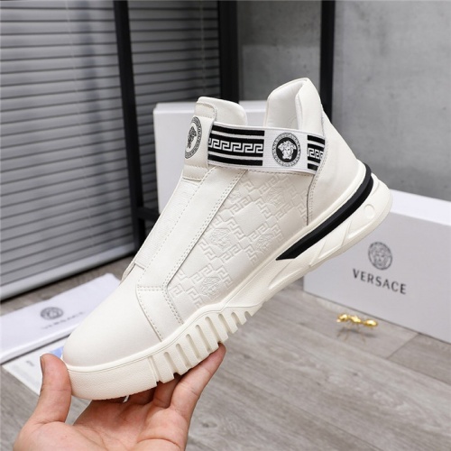 Replica Versace Casual Shoes For Men #817352 $80.00 USD for Wholesale