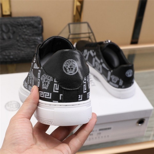 Replica Versace Casual Shoes For Men #817950 $82.00 USD for Wholesale