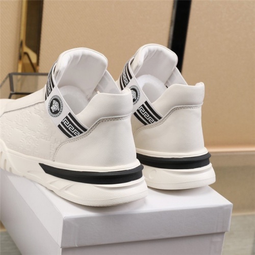 Replica Versace Casual Shoes For Men #817953 $82.00 USD for Wholesale