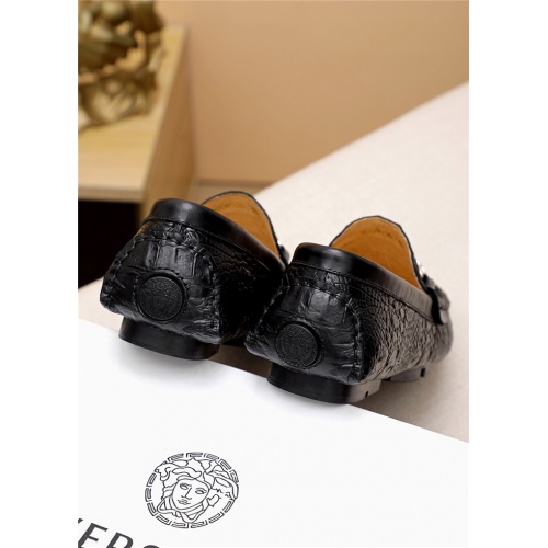 Replica Versace Casual Shoes For Men #818197 $68.00 USD for Wholesale