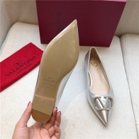 $80.00 USD Valentino Flat Shoes For Women #814350