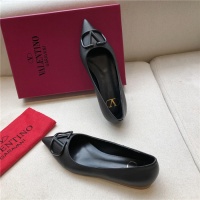 $80.00 USD Valentino Flat Shoes For Women #814357