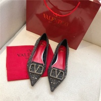 $80.00 USD Valentino Flat Shoes For Women #814396