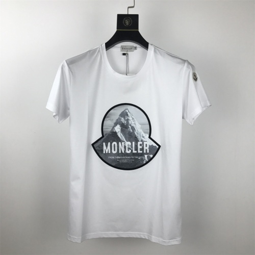 Moncler T-Shirts Short Sleeved For Men #820324