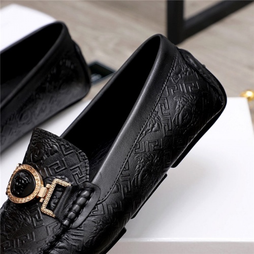 Replica Versace Casual Shoes For Men #820678 $64.00 USD for Wholesale