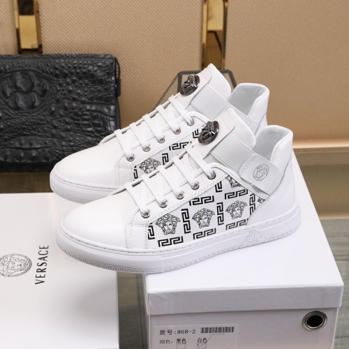 Replica Versace Casual Shoes For Men #821476 $85.00 USD for Wholesale