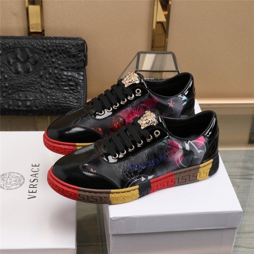Replica Versace Casual Shoes For Men #823586 $76.00 USD for Wholesale