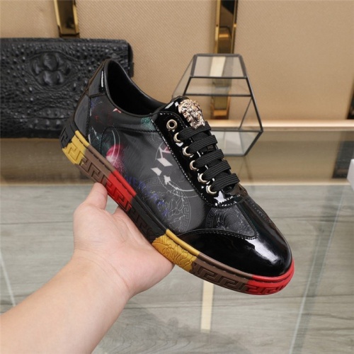 Replica Versace Casual Shoes For Men #823586 $76.00 USD for Wholesale