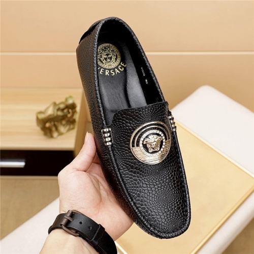 Replica Versace Casual Shoes For Men #826685 $68.00 USD for Wholesale