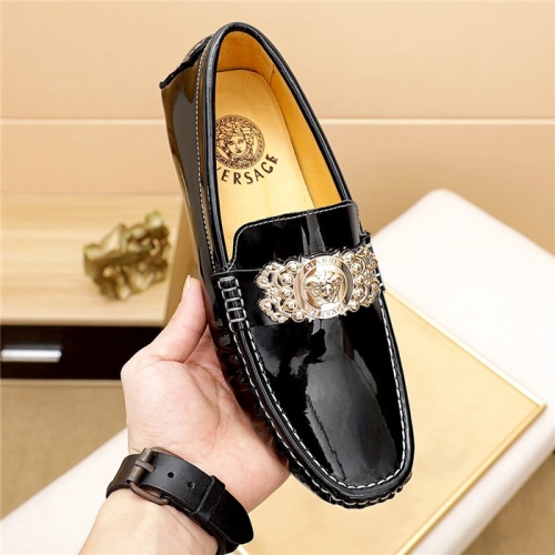 Replica Versace Casual Shoes For Men #826686 $68.00 USD for Wholesale