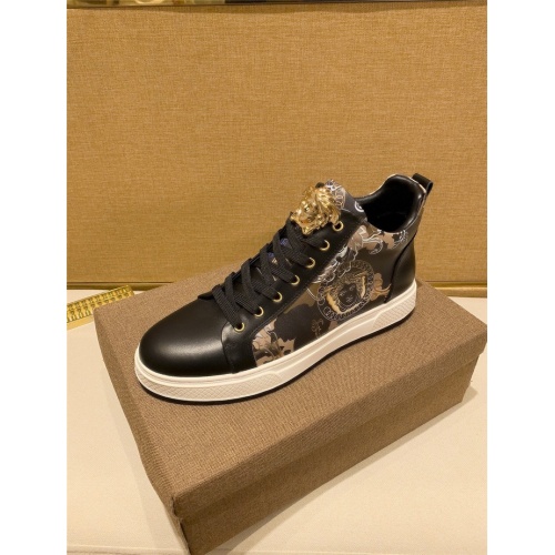 Replica Versace Casual Shoes For Men #826927 $82.00 USD for Wholesale