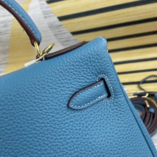 Replica Hermes AAA Quality Messenger Bags For Women #827585 $102.00 USD for Wholesale