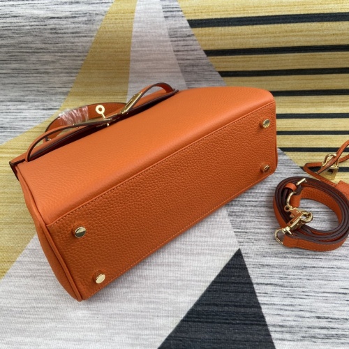 Replica Hermes AAA Quality Messenger Bags For Women #827586 $102.00 USD for Wholesale