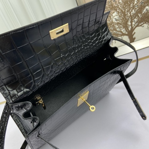 Replica Hermes AAA Quality Messenger Bags For Women #827615 $108.00 USD for Wholesale