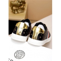 $72.00 USD Versace Casual Shoes For Men #819375