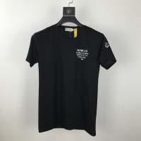 $25.00 USD Moncler T-Shirts Short Sleeved For Men #820318