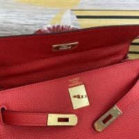 $102.00 USD Hermes AAA Quality Messenger Bags For Women #827582