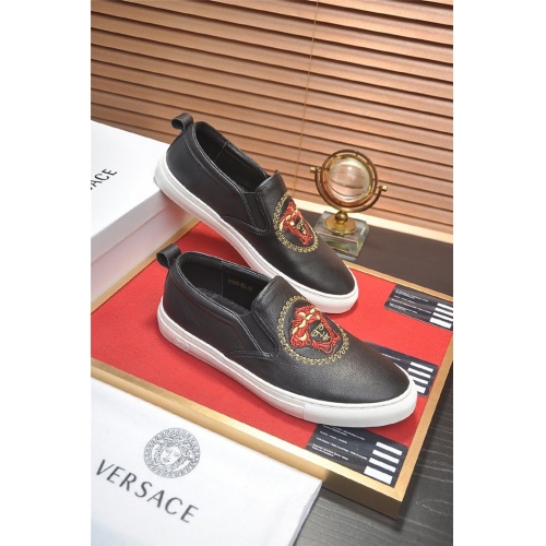 Versace Casual Shoes For Men #828940 $80.00 USD, Wholesale Replica Versace Casual Shoes