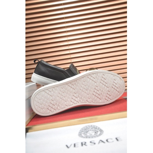 Replica Versace Casual Shoes For Men #828940 $80.00 USD for Wholesale