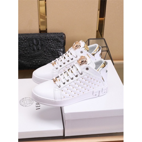 Replica Versace Casual Shoes For Men #829924 $82.00 USD for Wholesale