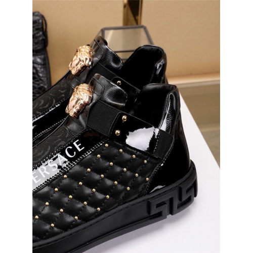 Replica Versace Casual Shoes For Men #829925 $82.00 USD for Wholesale