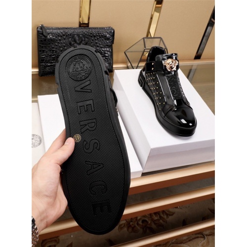 Replica Versace Casual Shoes For Men #829925 $82.00 USD for Wholesale