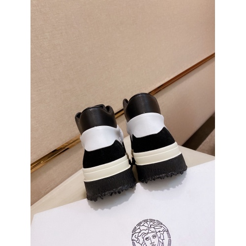 Replica Versace Casual Shoes For Men #831018 $85.00 USD for Wholesale