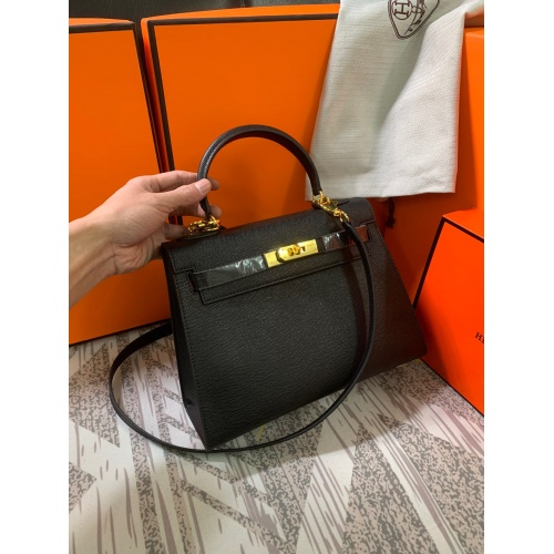 Replica Hermes AAA Quality Messenger Bags For Women #833892 $125.00 USD for Wholesale