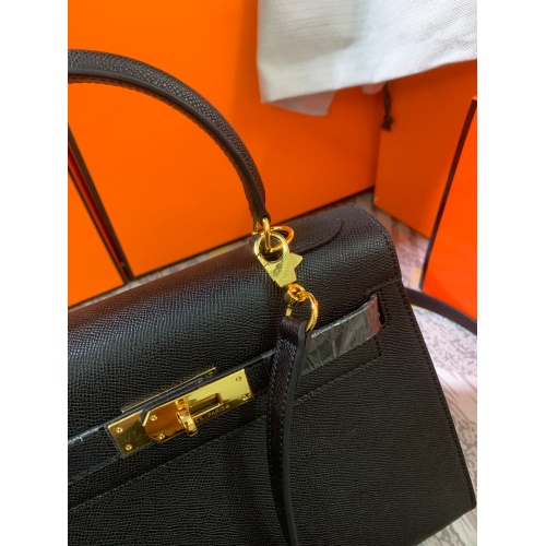 Replica Hermes AAA Quality Messenger Bags For Women #833892 $125.00 USD for Wholesale