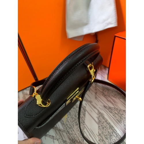 Replica Hermes AAA Quality Messenger Bags For Women #833892 $125.00 USD for Wholesale