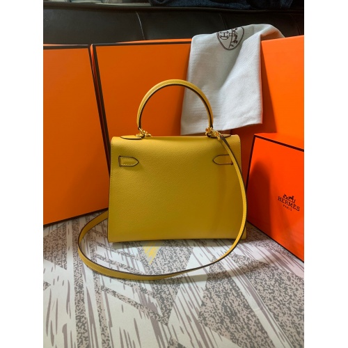 Replica Hermes AAA Quality Messenger Bags For Women #833893 $125.00 USD for Wholesale