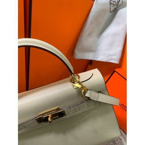 Replica Hermes AAA Quality Messenger Bags For Women #833894 $125.00 USD for Wholesale