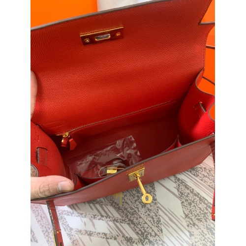Replica Hermes AAA Quality Messenger Bags For Women #833896 $125.00 USD for Wholesale