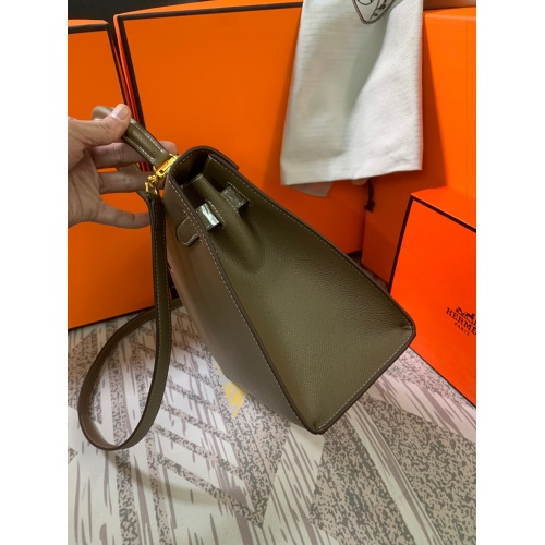 Replica Hermes AAA Quality Messenger Bags For Women #833897 $125.00 USD for Wholesale