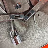 $126.00 USD Hermes AAA Quality Handbags For Women #828600
