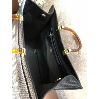 $171.00 USD Fendi AAA Quality Tote-Handbags For Women #828659