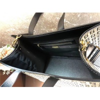 $171.00 USD Fendi AAA Quality Tote-Handbags For Women #828662