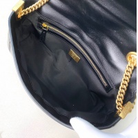 $108.00 USD Fendi AAA Messenger Bags For Women #829620