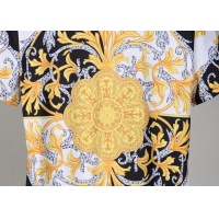 $25.00 USD Versace T-Shirts Short Sleeved For Men #830786
