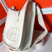 $102.00 USD Hermes AAA Quality Messenger Bags For Women #831266