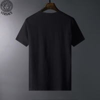 $23.00 USD Versace T-Shirts Short Sleeved For Men #834083
