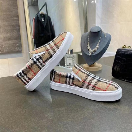 Replica Burberry Casual Shoes For Men #835763 $80.00 USD for Wholesale
