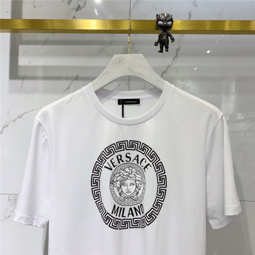 Replica Versace T-Shirts Short Sleeved For Men #839951 $41.00 USD for Wholesale