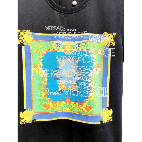 Replica Versace T-Shirts Short Sleeved For Men #839980 $26.00 USD for Wholesale