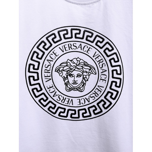 Replica Versace T-Shirts Short Sleeved For Men #840001 $26.00 USD for Wholesale