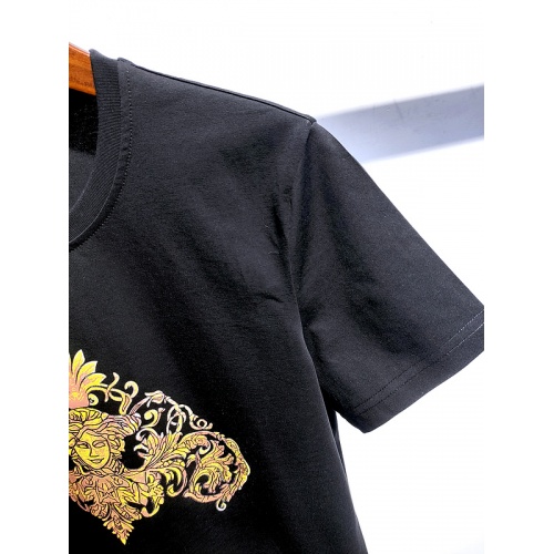Replica Versace T-Shirts Short Sleeved For Men #840004 $26.00 USD for Wholesale